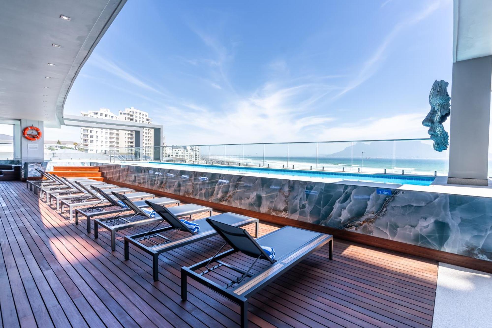Blaauwberg Beach Hotel Bloubergstrand Εξωτερικό φωτογραφία